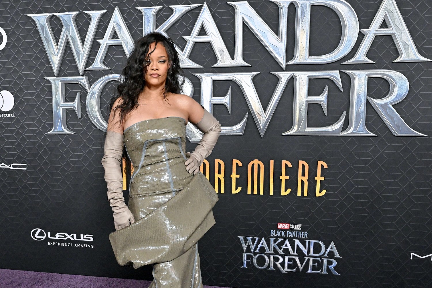 Η Rihanna στην πρεμιέρα της ταινίας «Black Panther: Wakanda Forever» στο Dolby Theater του Χόλιγουντ στις 26 Οκτωβρίου 2022